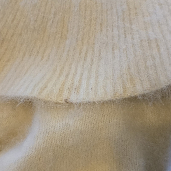 Stunning Vintage Rino Rossi Angora and Lambswool Sweater - Picture 4 of 5